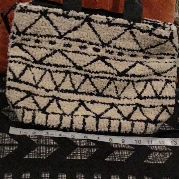 Universal Thread Multicolored Aztec Print Handbag Bundle -NWT - Picture 12 of 16